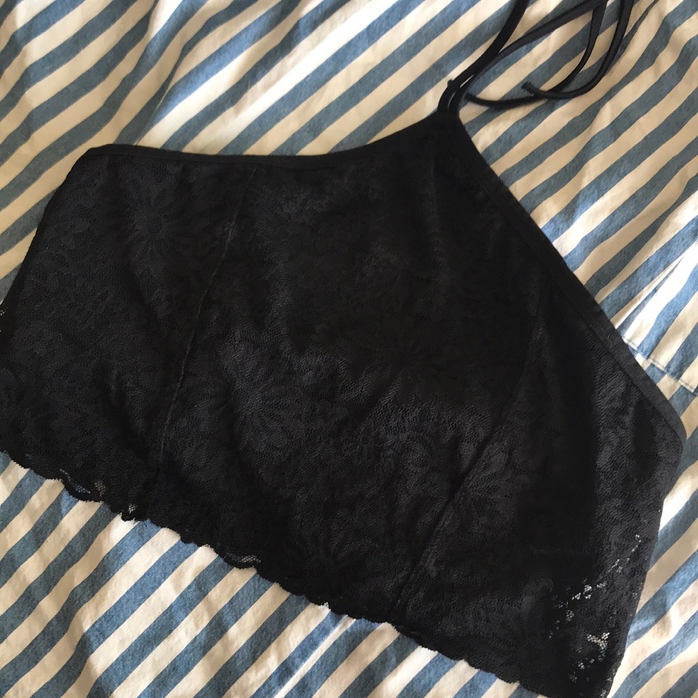 Victoria’s Secret Pink Halter Crop Top